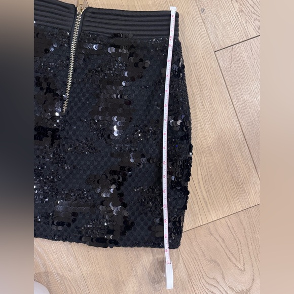 Zhivago Elegant Black Skirt - Picture 7 of 8